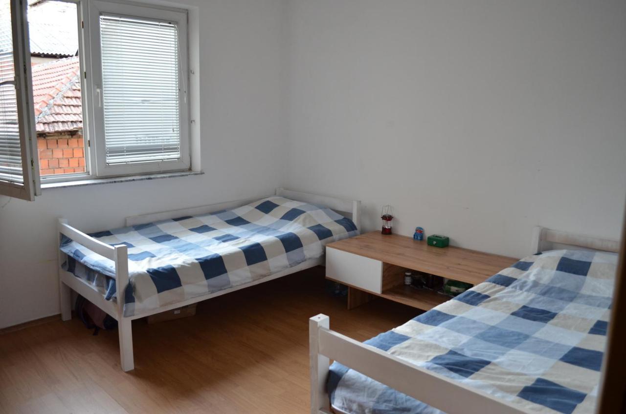 Moonlight Hostel 普里什蒂纳 外观 照片