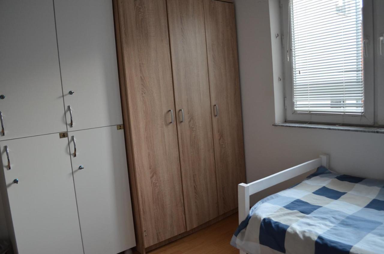 Moonlight Hostel 普里什蒂纳 外观 照片