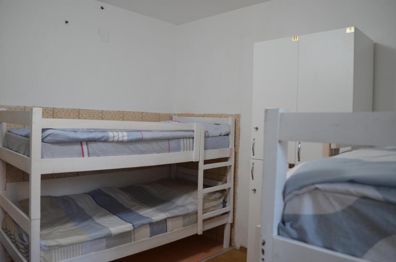 Moonlight Hostel 普里什蒂纳 外观 照片
