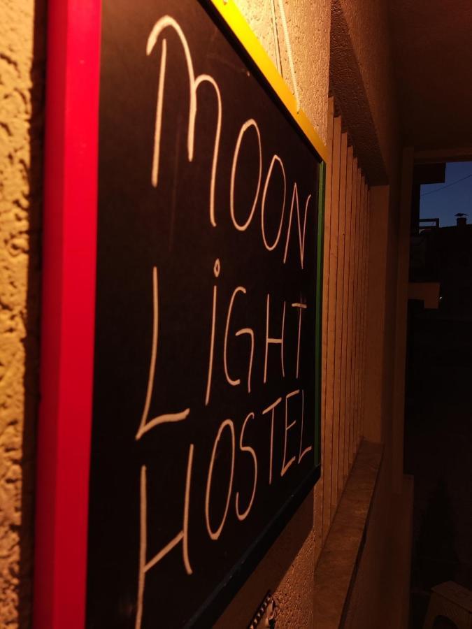 Moonlight Hostel 普里什蒂纳 外观 照片